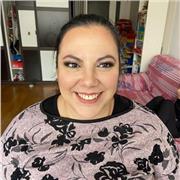 Me gustaría impartir clases a personas para poder ayudarlas  a leer y escribir correctamente, a utilizar la comunicación no verbal para su desarrollo personal; también temas relacionados con la grafología, criminología-derecho y psicología que es en lo qu